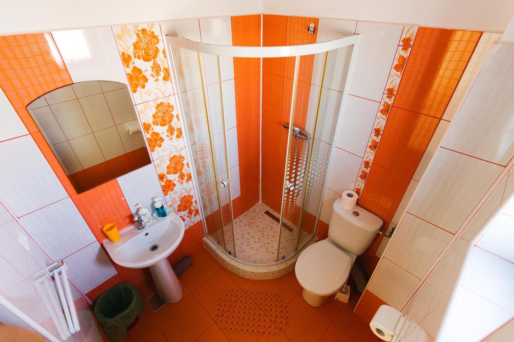 Casa Leahu Hotel คอสติเนช ภายนอก รูปภาพ