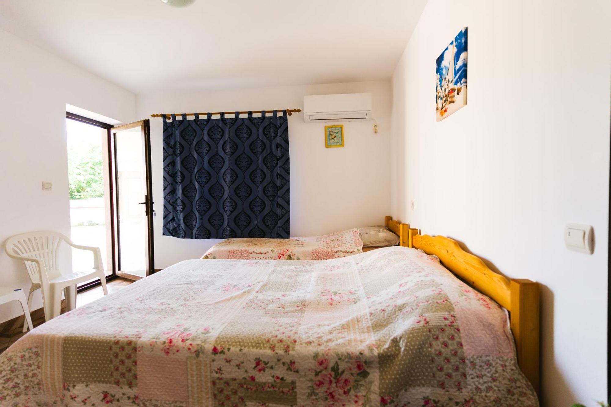Casa Leahu Hotel คอสติเนช ภายนอก รูปภาพ